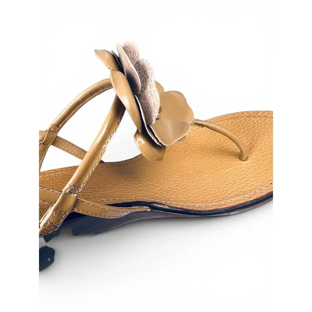 Tory Burch Shelby Flower Thong Wedge Sandals Camel Patent Leather 6.5
